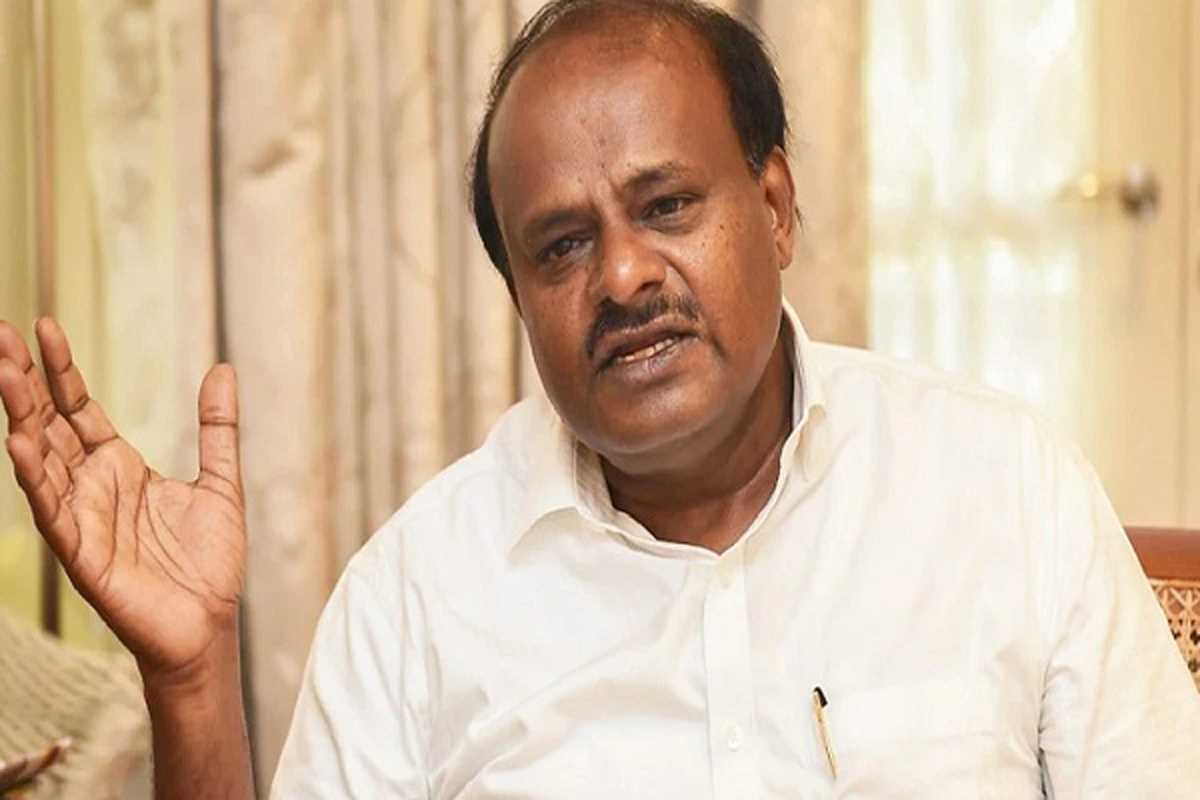 कर्नाटक सेक्स स्कैंडल : कुमारस्वामी का दावा, कांग्रेस सरकार ने पुलिस के जरिए 25 हजार पेन ड्राइव बांटी